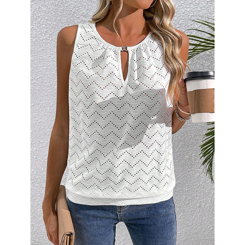 Comfortable casual tank top in solid color