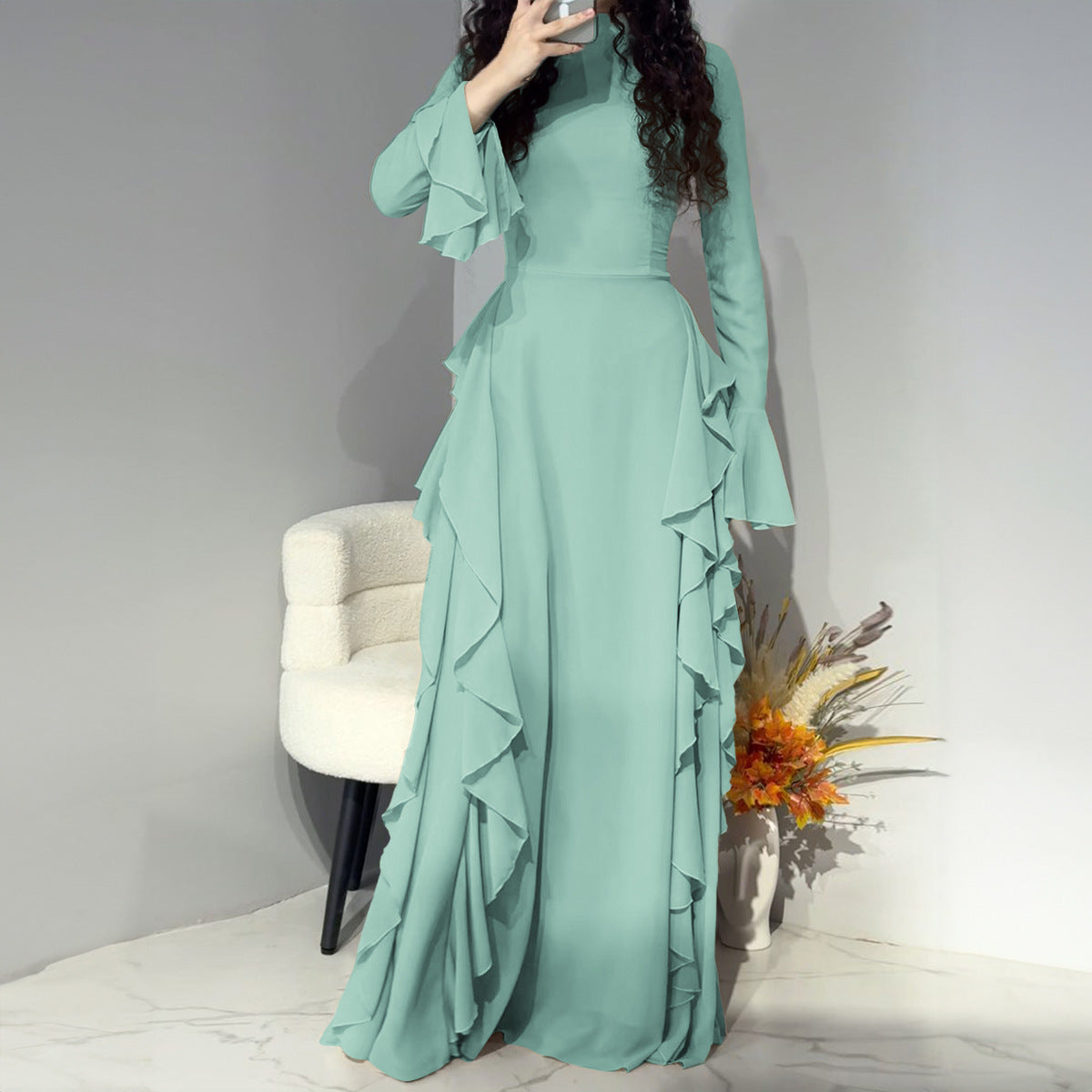 Casual ruffle dress with long sleeves