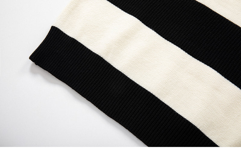 Loose fit men’s sweater for fall and winter